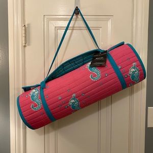 🏖 Tommy Hilfiger Beach Mat!